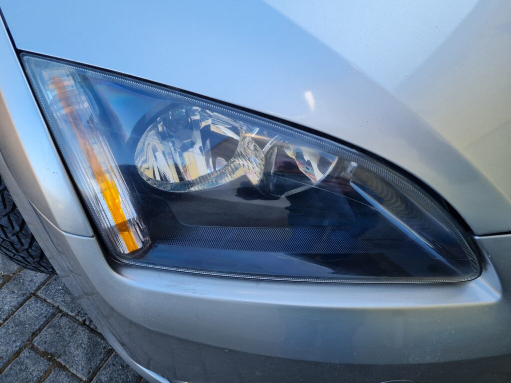 Scheinwerfer rechts, aufbereitet